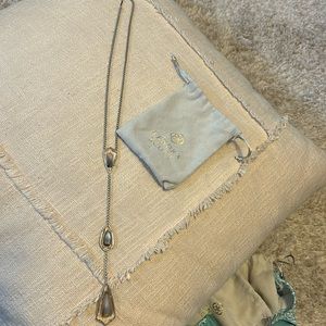 Silver Kendra Scott necklace